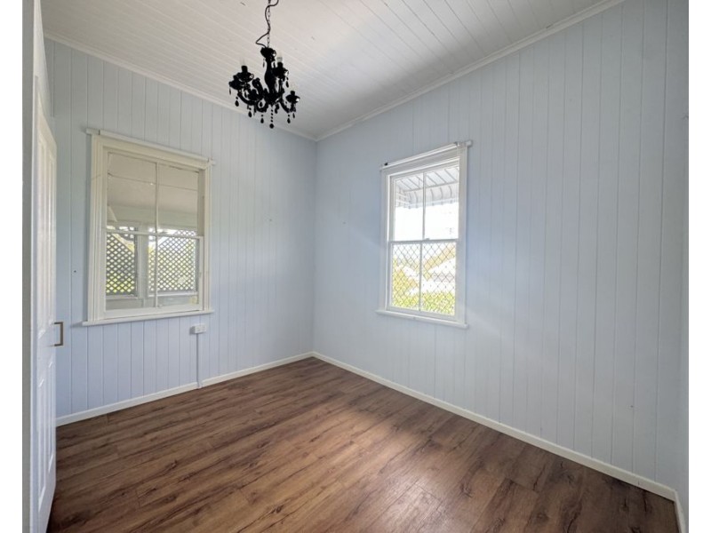 3 Simpson Street, North Ipswich QLD 4305