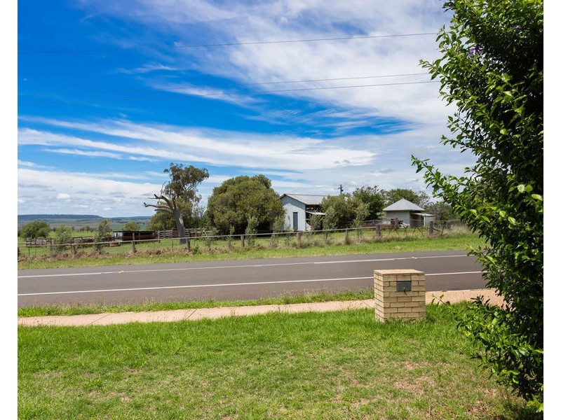 34 Newman Road, Wyreema QLD 4352