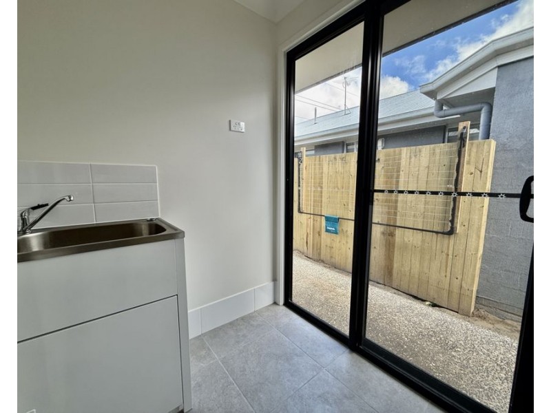 16 Howe Cct, Logan Reserve QLD 4133