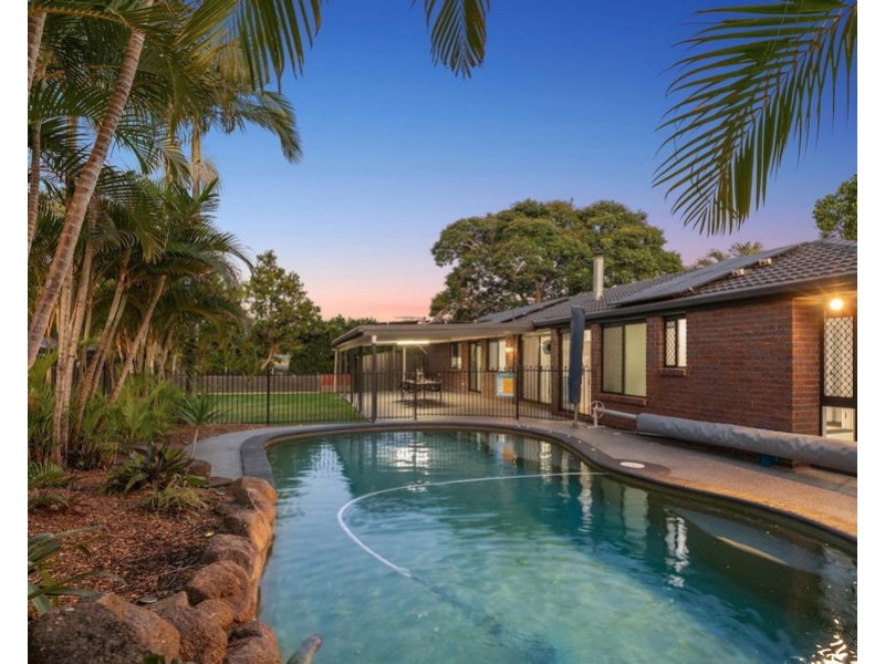 16 Brisbane St, Churchill QLD 4305