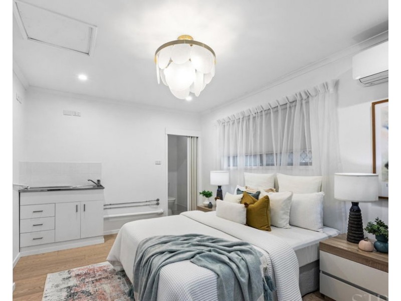 16 Brisbane St, Churchill QLD 4305