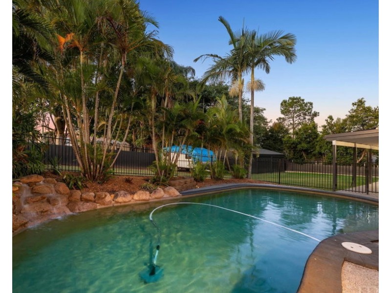 16 Brisbane St, Churchill QLD 4305
