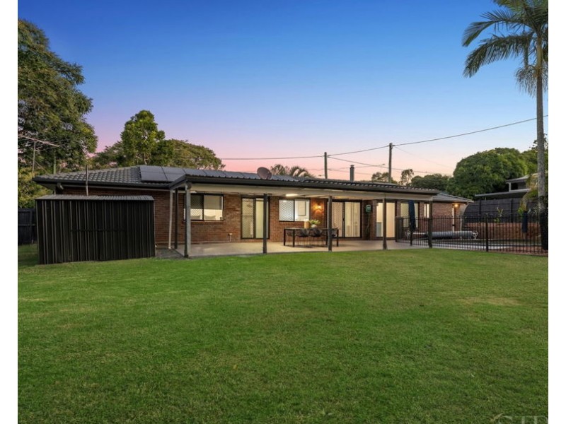 16 Brisbane St, Churchill QLD 4305