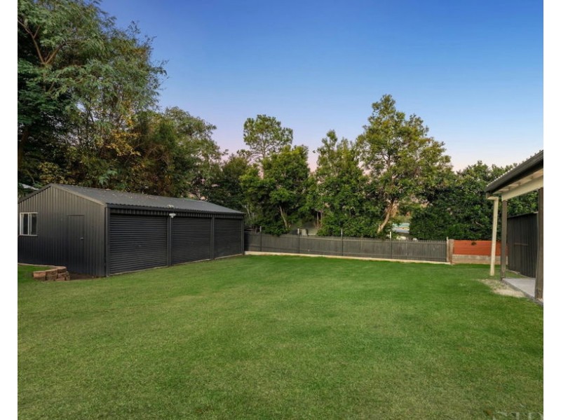 16 Brisbane St, Churchill QLD 4305