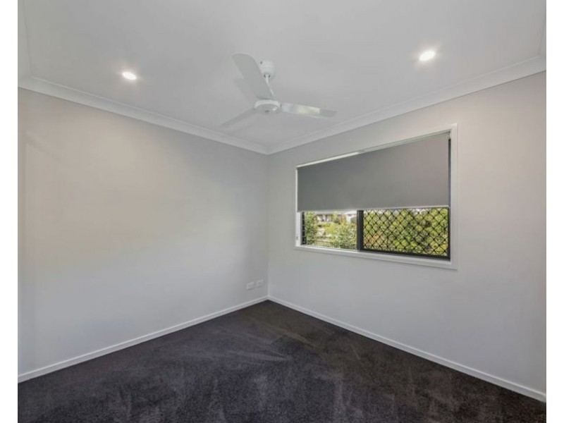 65 Peppertree Dr, Holmview QLD 4207