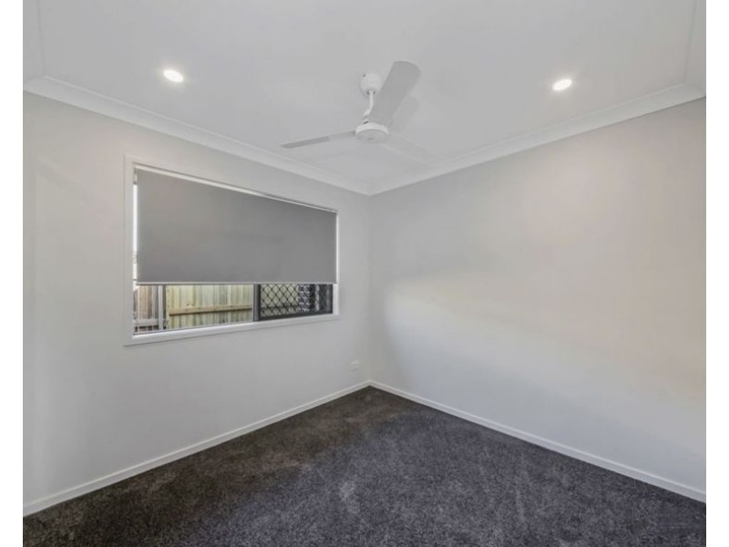 65 Peppertree Dr, Holmview QLD 4207