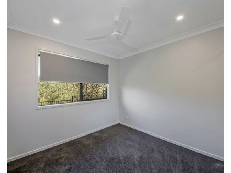 65 Peppertree Dr, Holmview QLD 4207