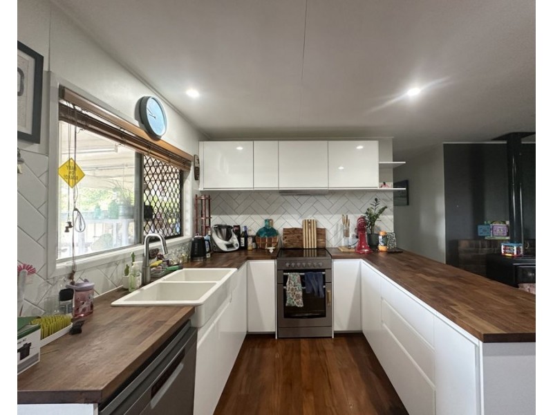 36 Mary St, Flinders View QLD 4305