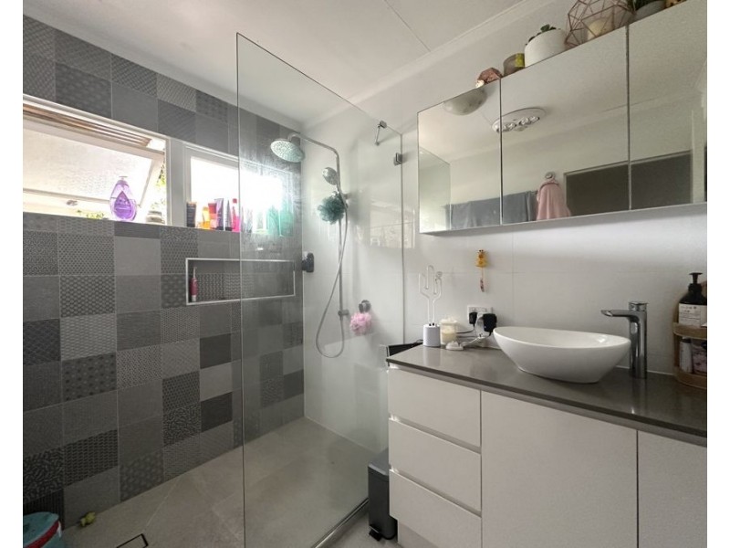 36 Mary St, Flinders View QLD 4305