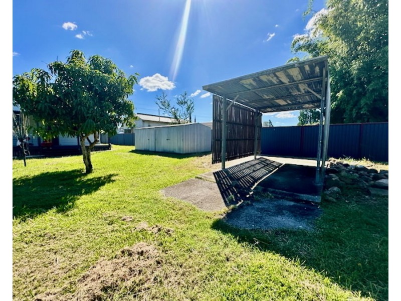 198 South Station Rd, Silkstone QLD 4304
