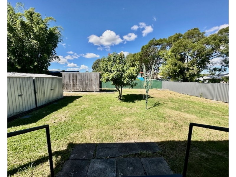 198 South Station Rd, Silkstone QLD 4304