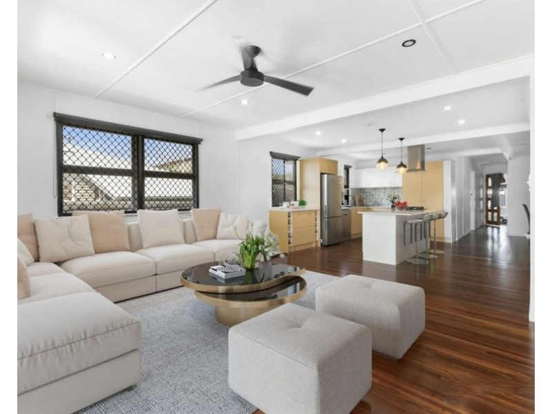 6 Holt St, Brassall QLD 4305