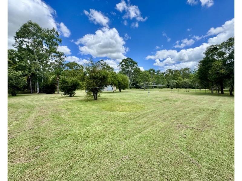 8 Kahler Rd, Ironbark QLD 4306
