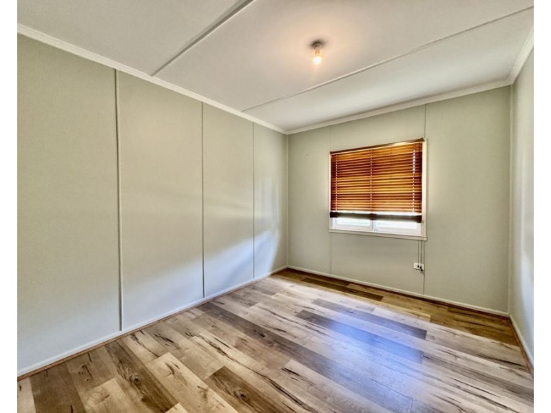 8 Kahler Rd, Ironbark QLD 4306
