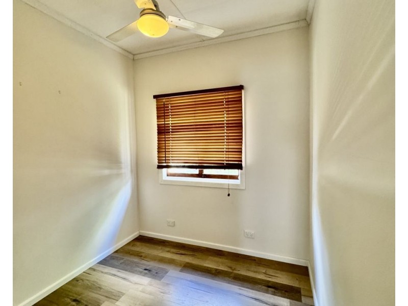 8 Kahler Rd, Ironbark QLD 4306