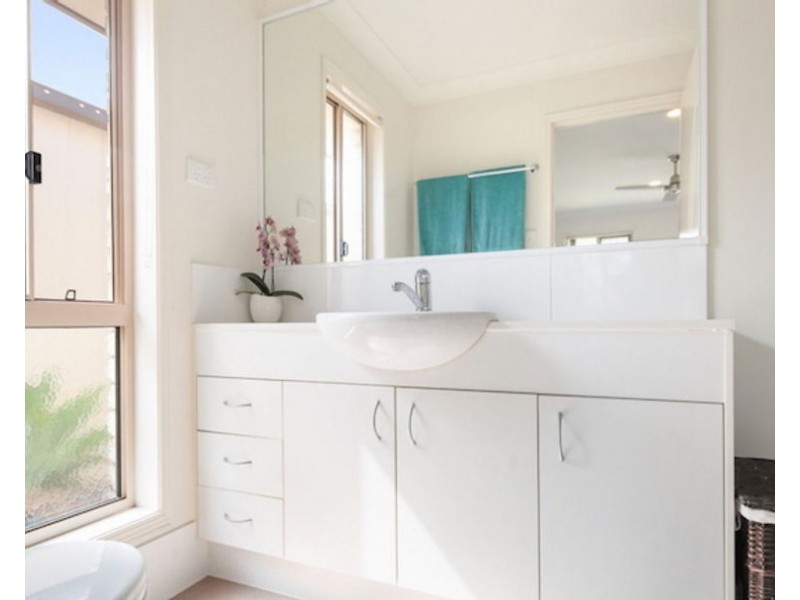 7 Lukin Ct, Brassall QLD 4305