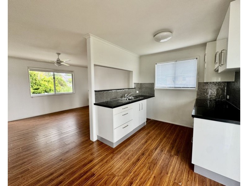 27 Eagle St, Goodna QLD 4300