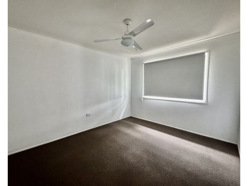 27 Eagle St, Goodna QLD 4300