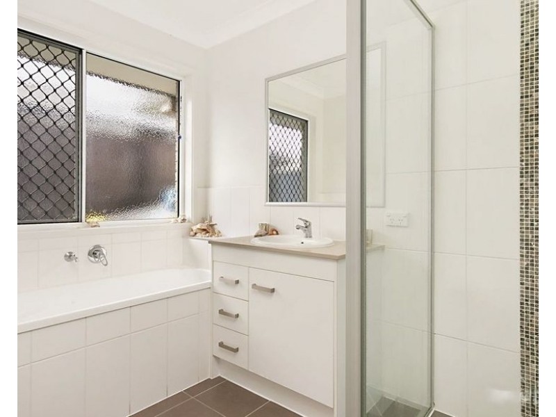 66 Honeywood Dr, Fernvale QLD 4306