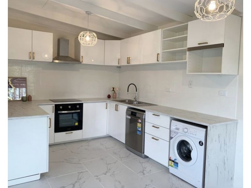 35 Bishop St, Wulkuraka QLD 4305