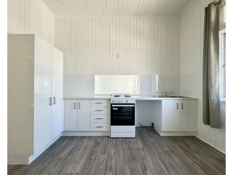 22 Cole Street, Booval QLD 4304