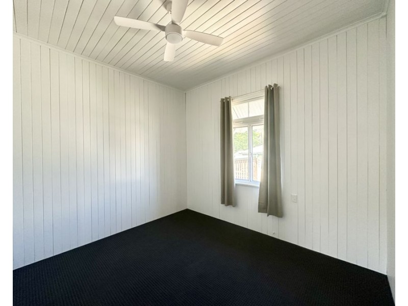 22 Cole Street, Booval QLD 4304