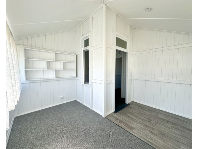 22 Cole Street, Booval QLD 4304