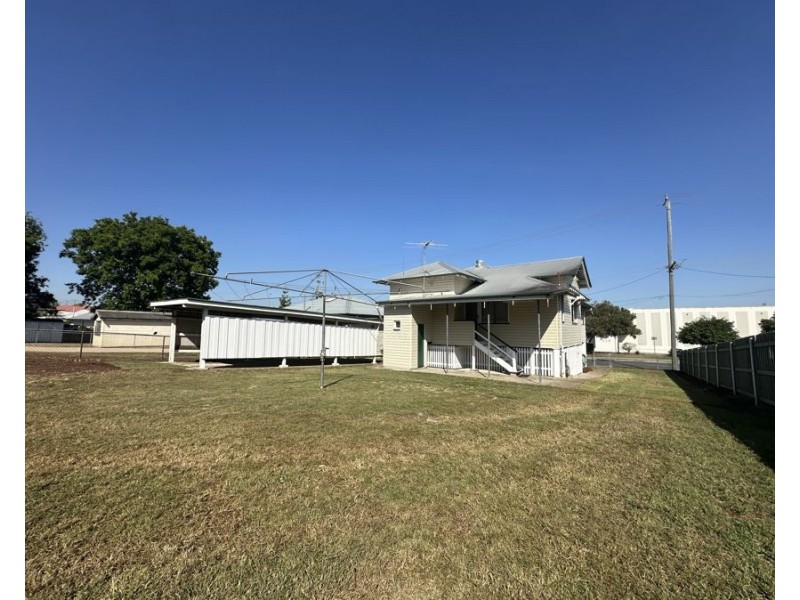 22 Cole Street, Booval QLD 4304