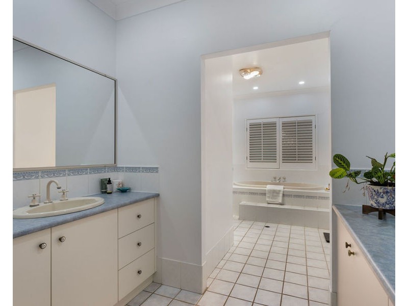 25 Waterhouse Rd, Summerholm QLD 4341