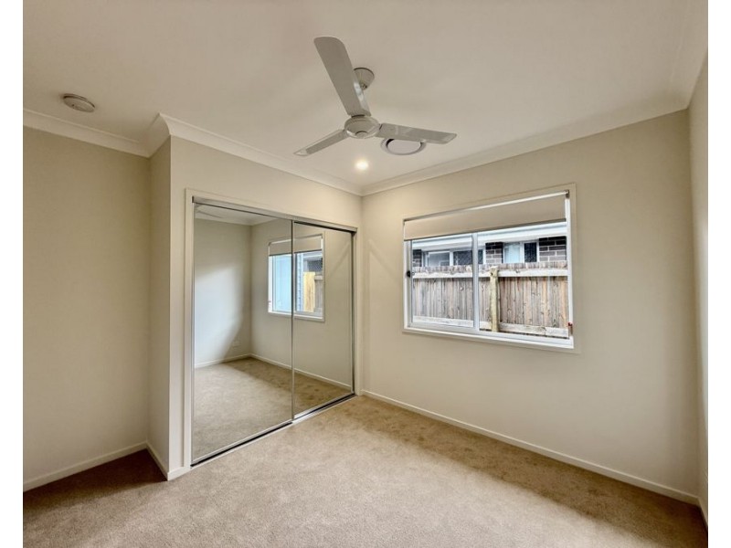 5 Howe Cct, Logan Reserve QLD 4133