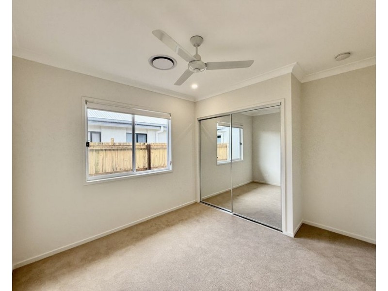 5 Howe Cct, Logan Reserve QLD 4133