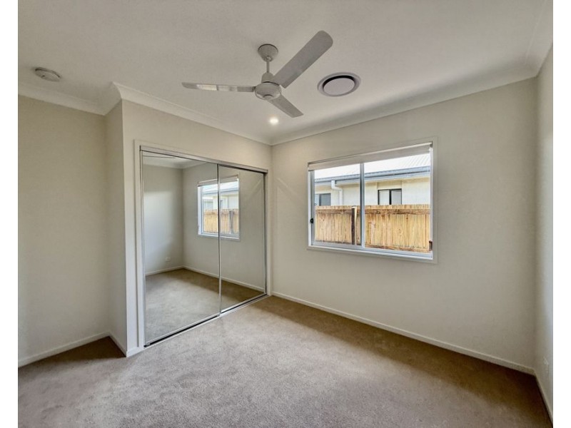 5 Howe Cct, Logan Reserve QLD 4133