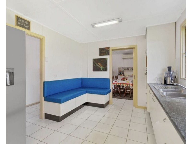 34 Leslie St, East Ipswich QLD 4305
