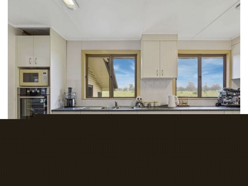 34 Leslie St, East Ipswich QLD 4305