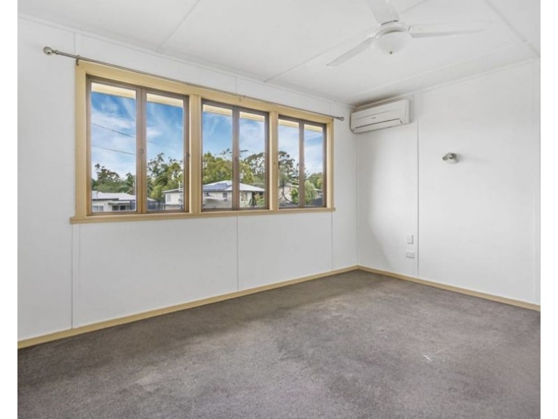 34 Leslie St, East Ipswich QLD 4305