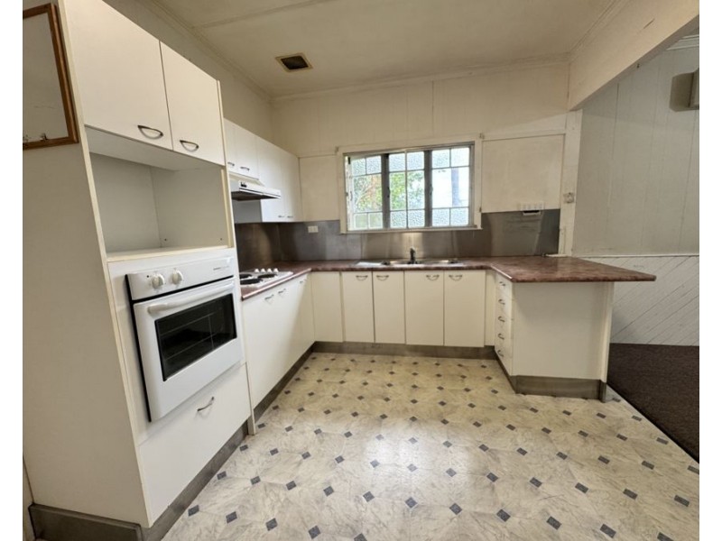 4A Wyndham St, North Ipswich QLD 4305