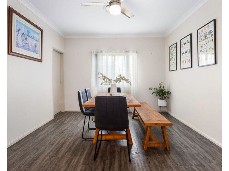 16 Ruby Crescent, Willowbank QLD 4306