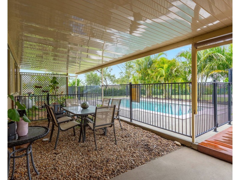 16 Ruby Crescent, Willowbank QLD 4306