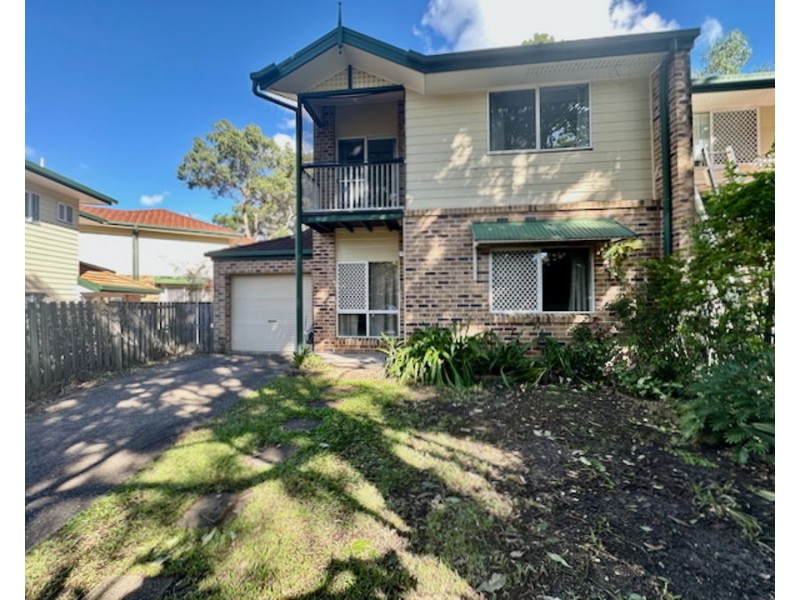 33 Hillside Crs, Seven Hills QLD 4170