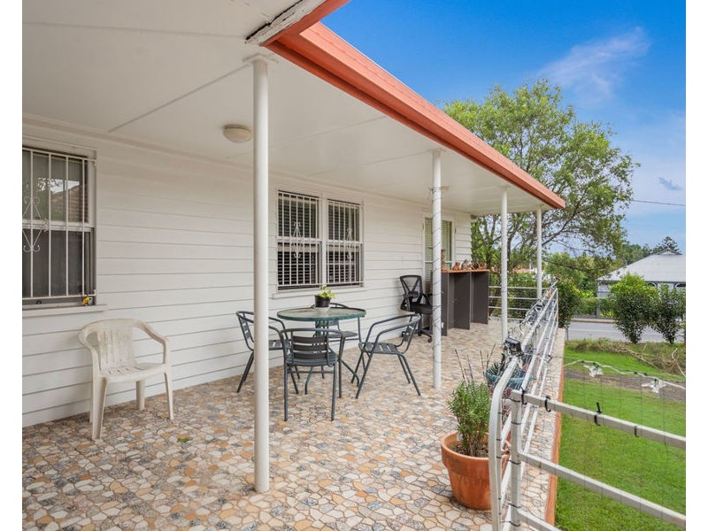 13 Brisbane Road, Newtown QLD 4305