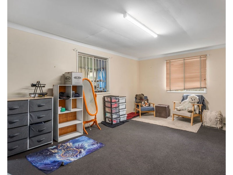 13 Brisbane Road, Newtown QLD 4305