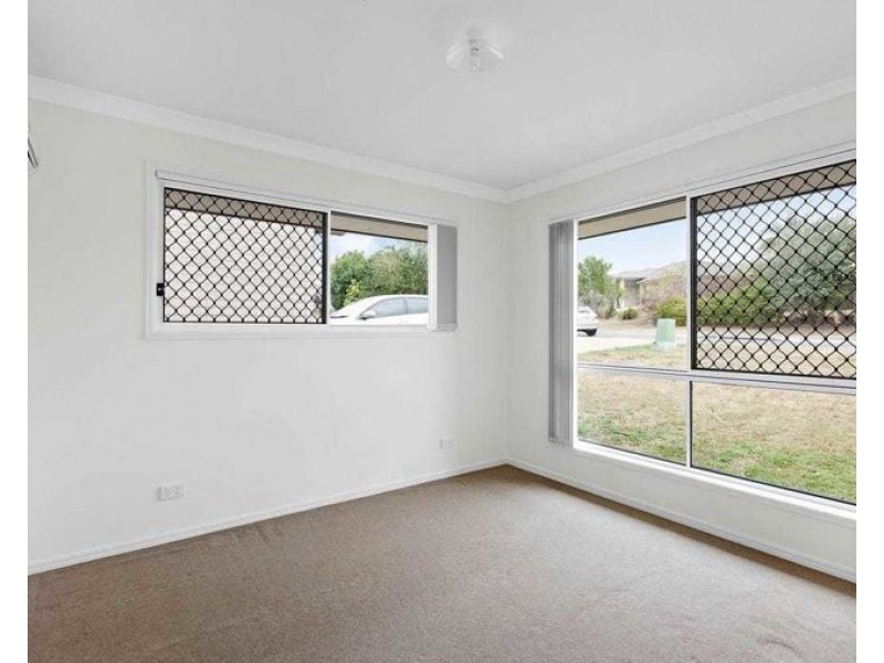 35 Penrose Cct, Redbank Plains QLD 4301