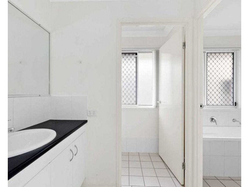 35 Penrose Cct, Redbank Plains QLD 4301