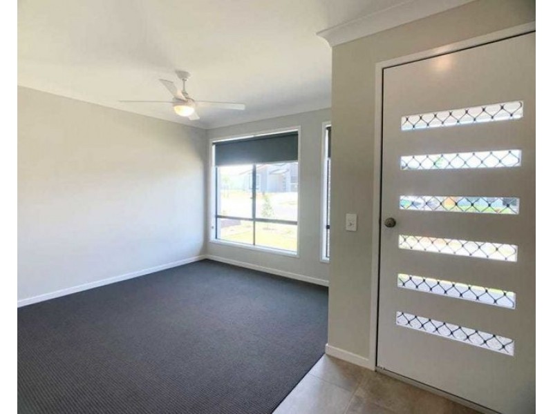 60 Nectar Cct, Redbank Plains QLD 4301