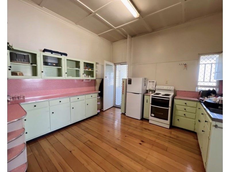 47 Pine St, North Ipswich QLD 4305