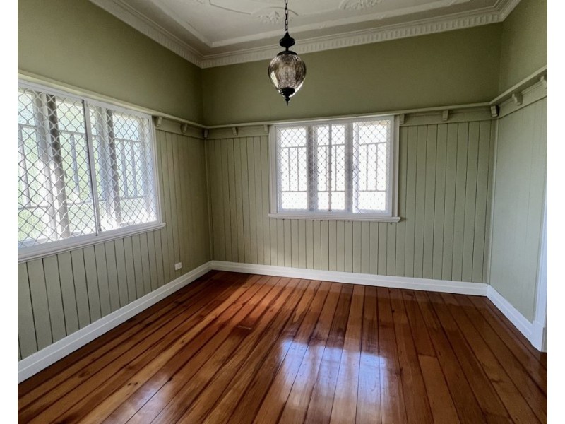 47 Pine St, North Ipswich QLD 4305