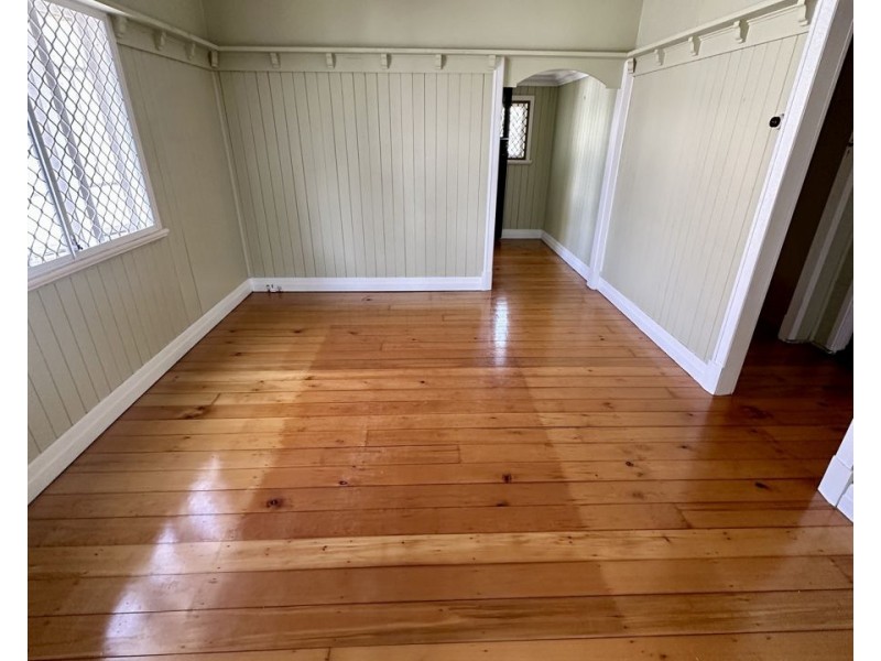 47 Pine St, North Ipswich QLD 4305