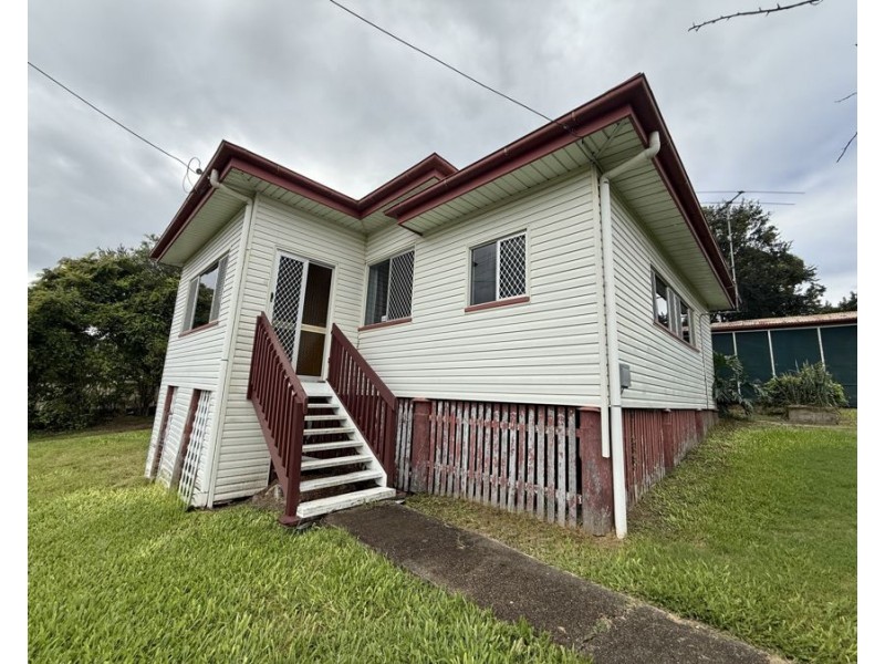 7 Smith st, North Ipswich QLD 4305