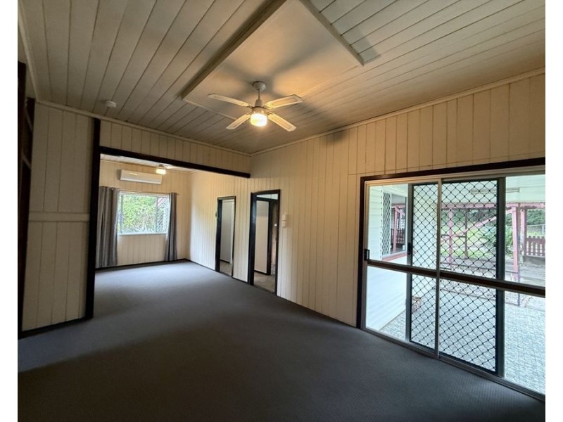 7 Smith st, North Ipswich QLD 4305