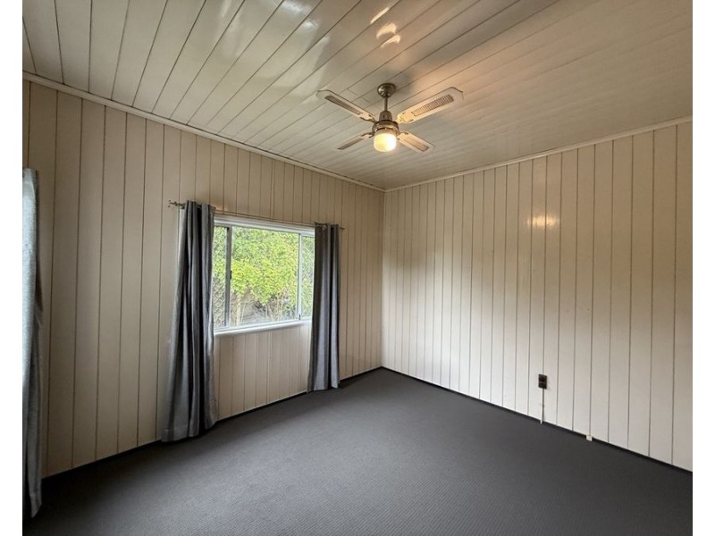 7 Smith st, North Ipswich QLD 4305